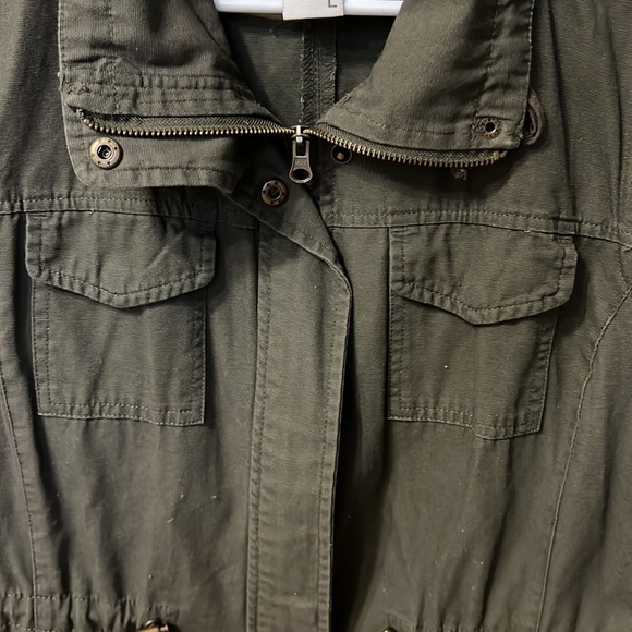 Cargo Vest - Picture 3 of 5